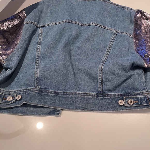 Denim jacket - Picture 2 of 5